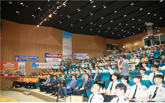 2일차에는 12개 팀이 연구 성과를 발표했다.